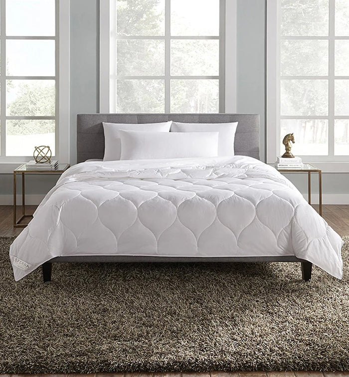Arcadia Lightweight Quilt by SFERRA.