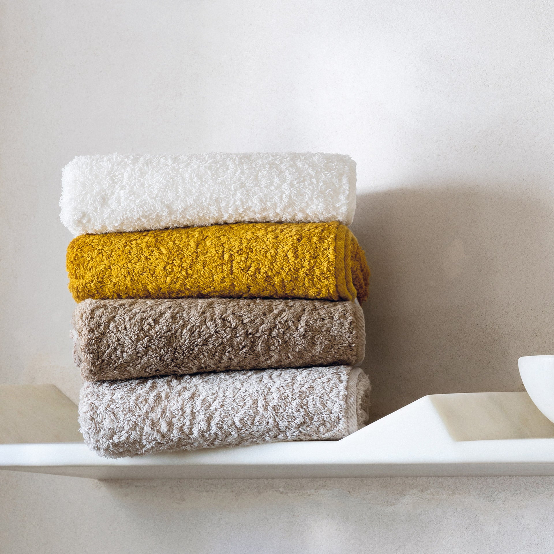 Egoist Bath Towels - 800 GSM World's Finenst Exclusively at Luxurious Beds and Linens.