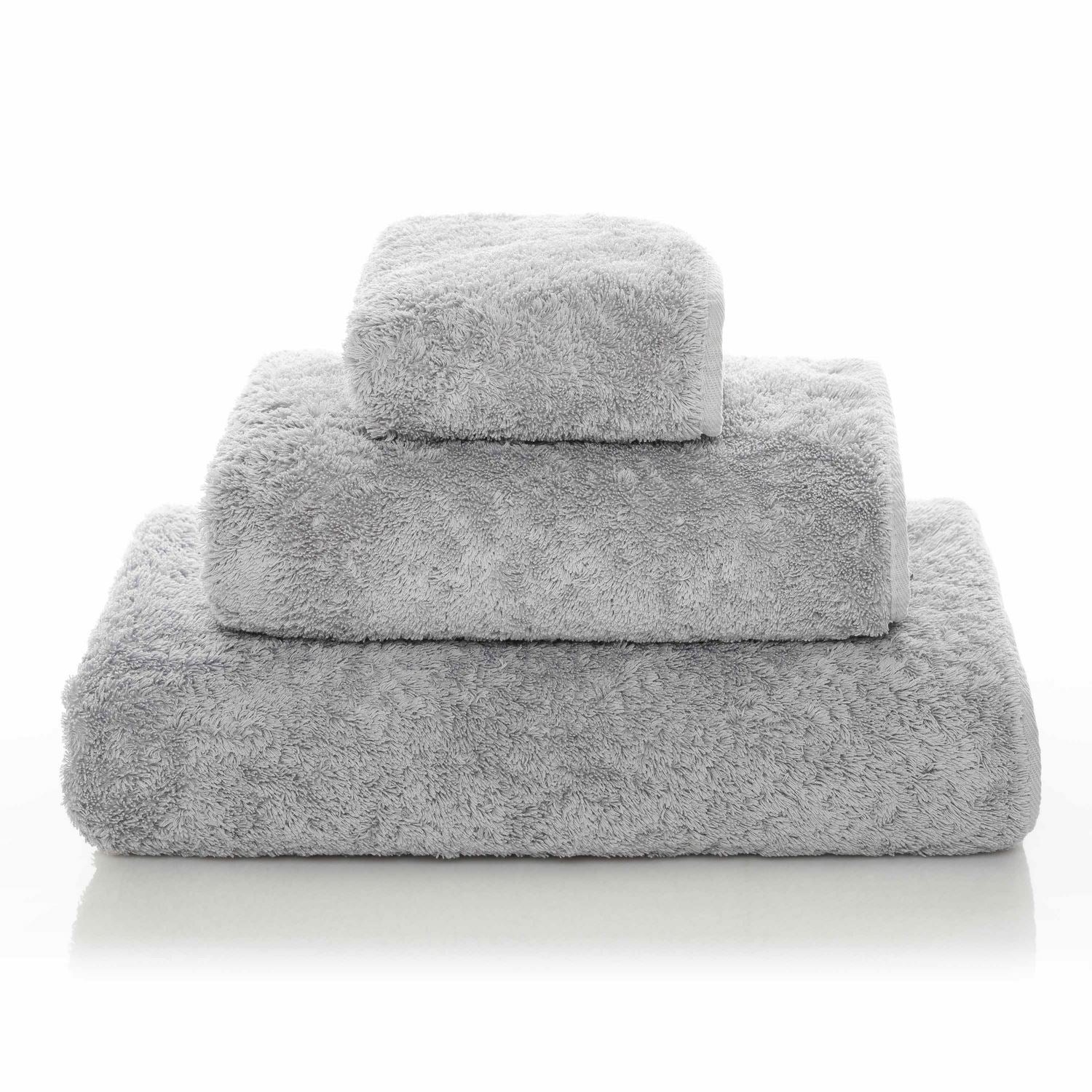 Light grey store towels