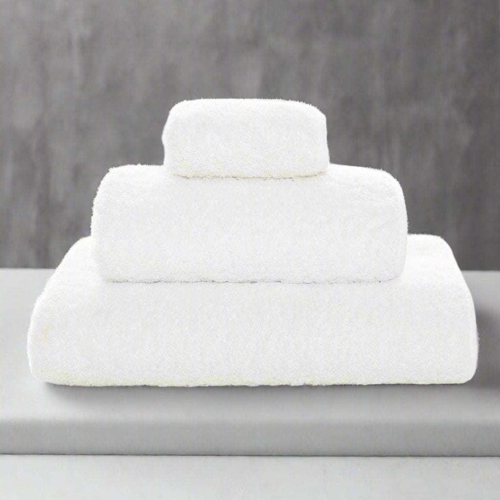 Graccioza 800 GSM Luzxury Towels - White 